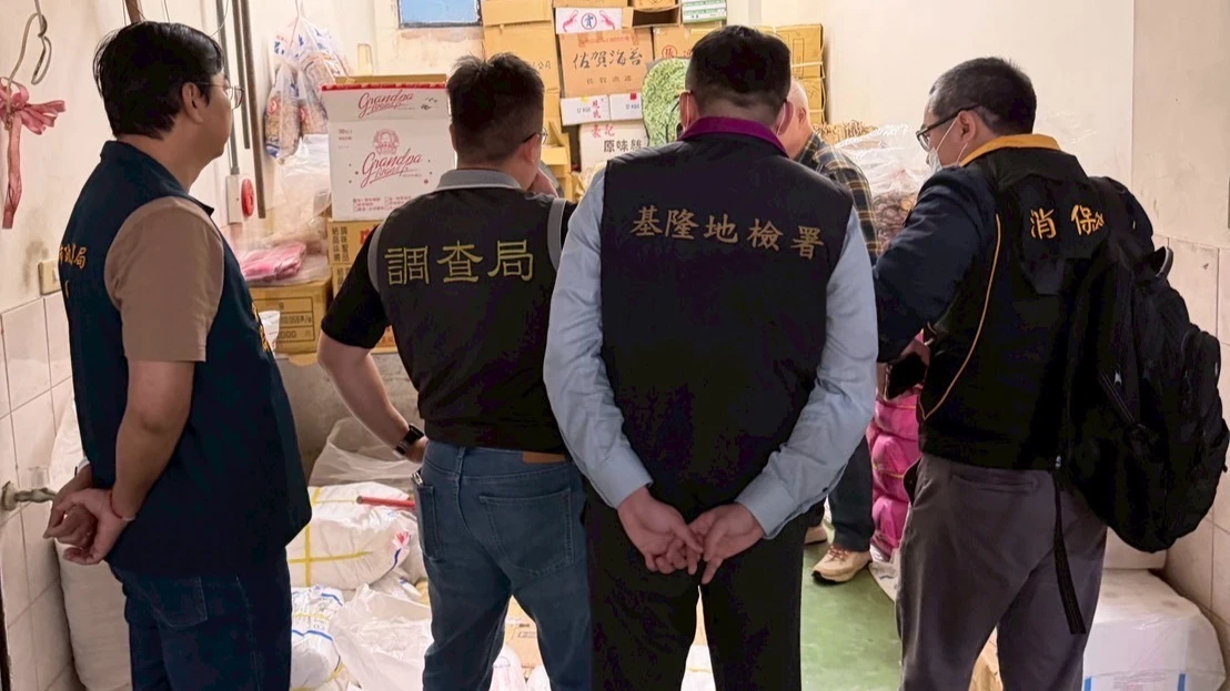 嚴防塑膠袋之亂！瑞芳某市場傳囤貨抬價　基檢聯手警調聯合稽查