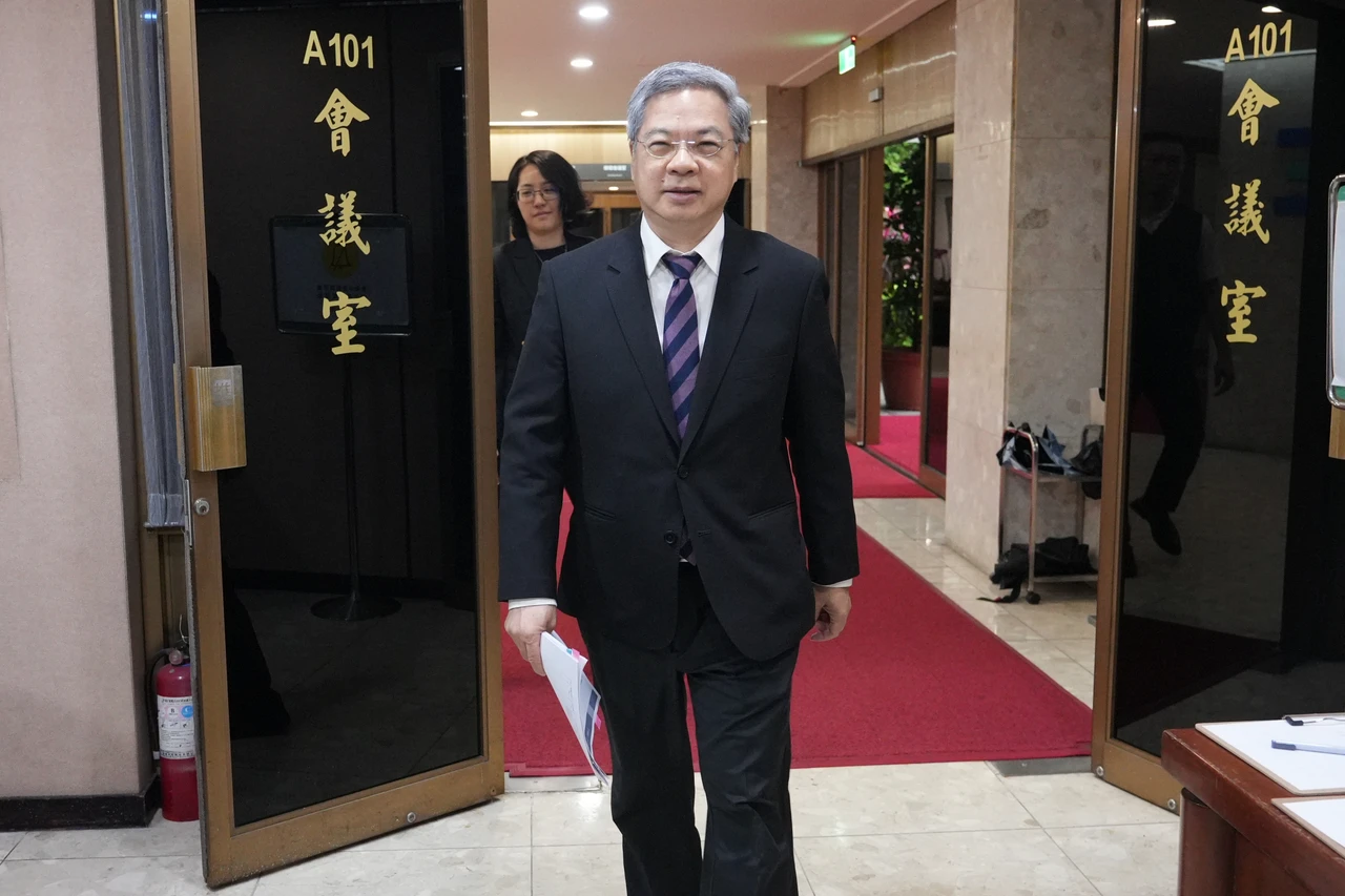 市場、夜市塑膠袋價格漲幅逾3成　龔明鑫：推「平價供應專案」一周內盡快供貨