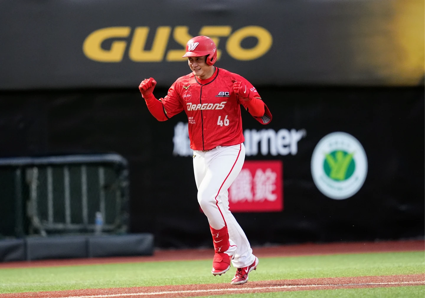 中職｜轟「破」露營席劉基鴻好吃驚！8月迎女兒出生　笑稱要跟徐若熙當親家