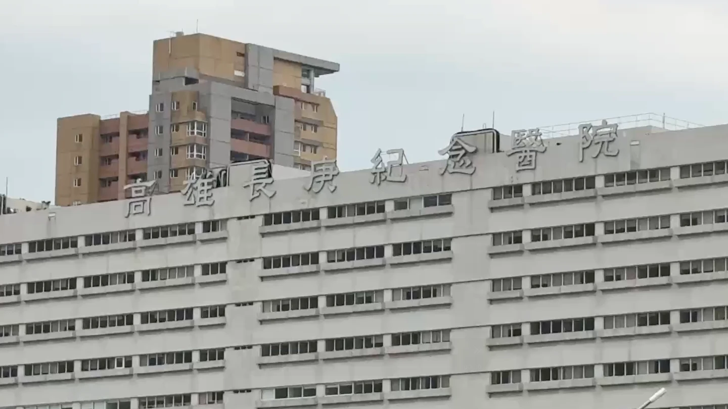 疑吃春捲吃出事！高雄累計41人就醫、攤商停業7日　衛生局採檢釐清