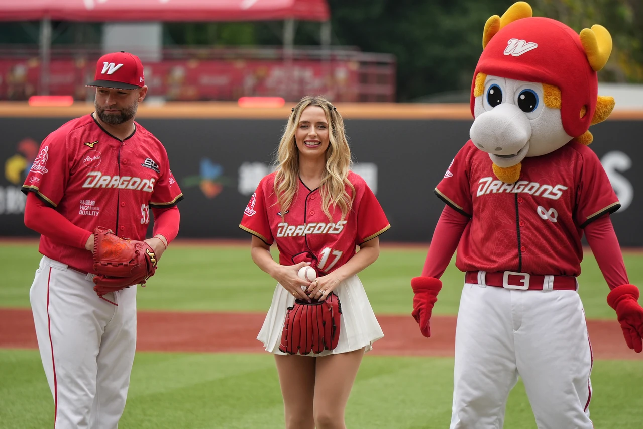 中職｜「費嫂」漢娜甜喊「老公我愛你！」　首度開球好緊張