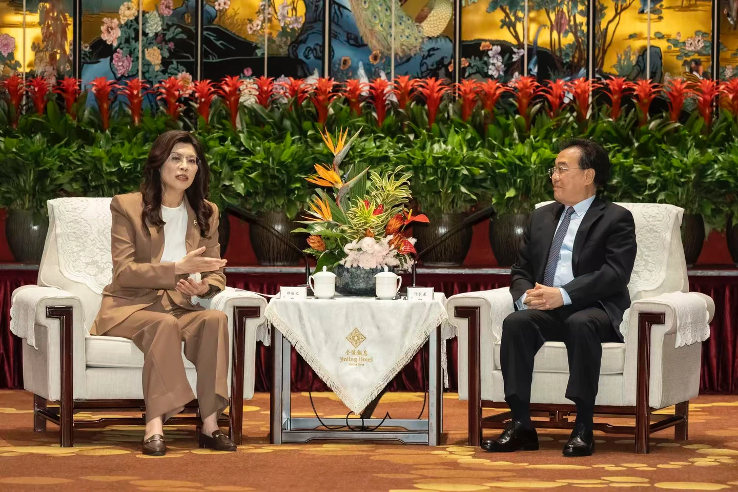 會晤江蘇省委書記信長星！鄭麗文：兩岸以正向合作取代毀滅訊息