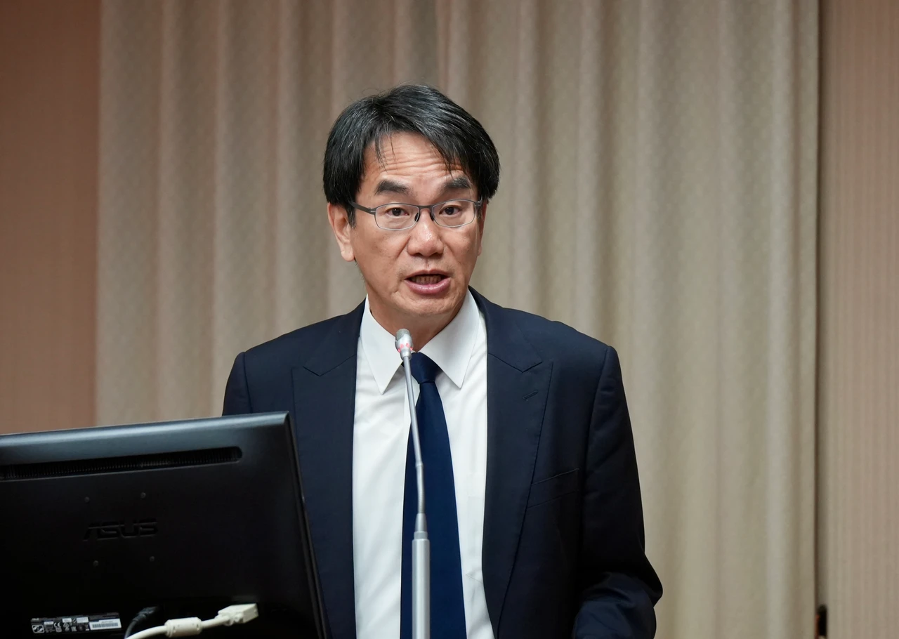 強制AI生成內容標示！林宜敬曝已與Google等平台協商　盼半年達成