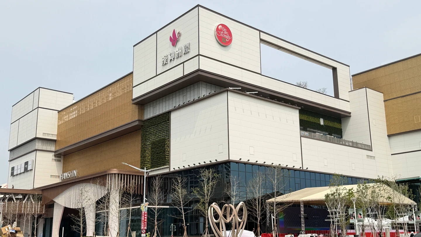 「台中最大」漢神洲際百貨明開幕！500品牌一次逛　防人潮爆發將交管分流