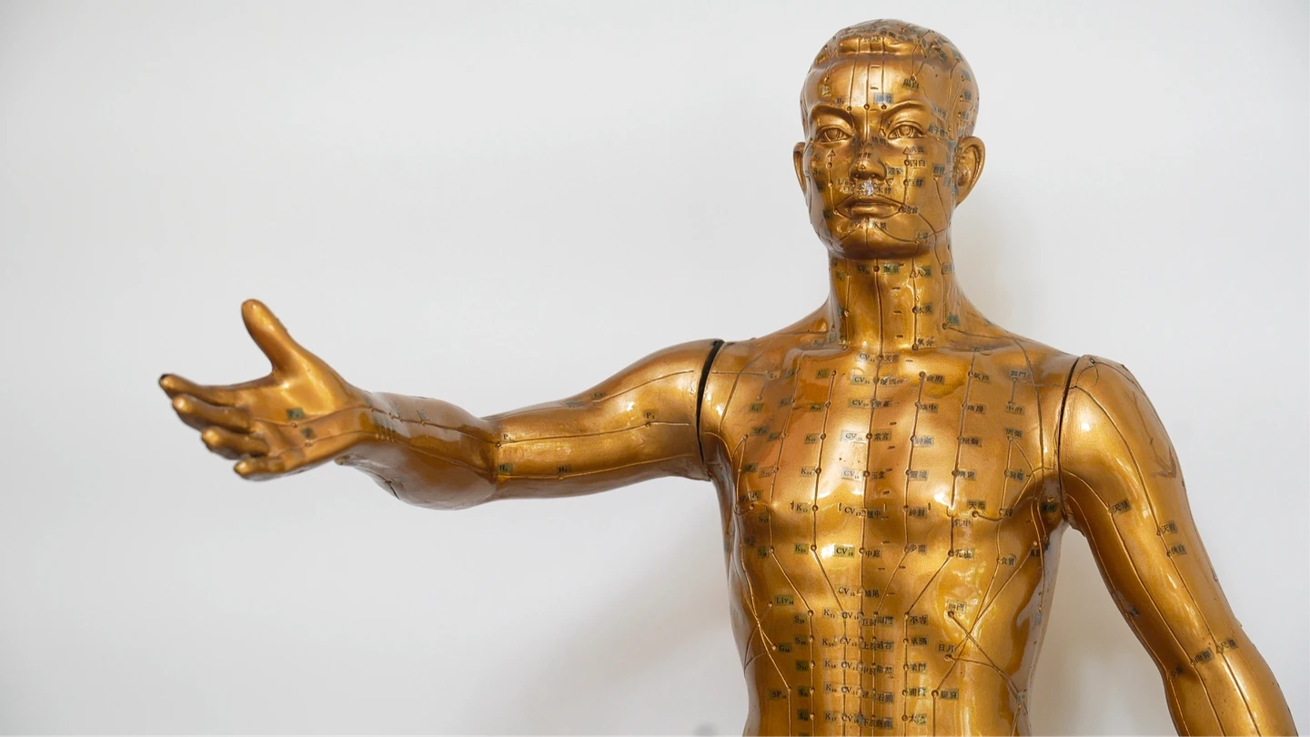 中醫砸3.75億搶救護理荒！現職人員月薪有望增2千、新進人員3.3萬起跳