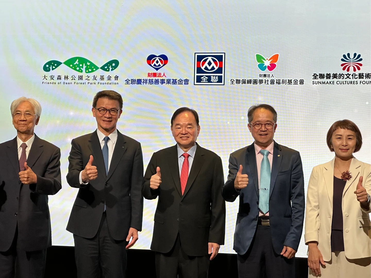 全聯2025營收破2200億！林敏雄首出面談網路負評：虛心檢討並改進