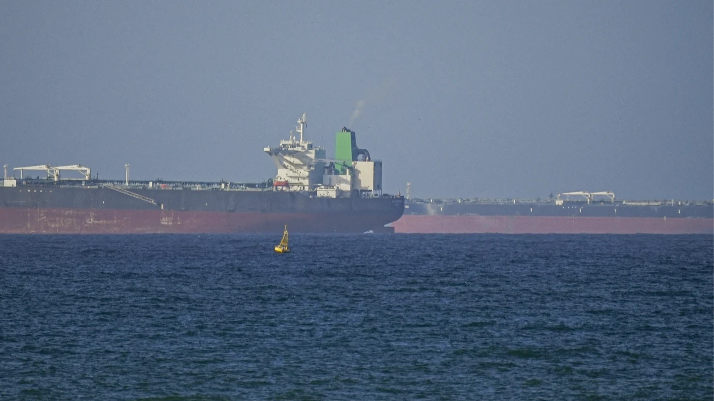 川普威脅封鎖荷姆茲海峽　國際油價今暴漲7~8%