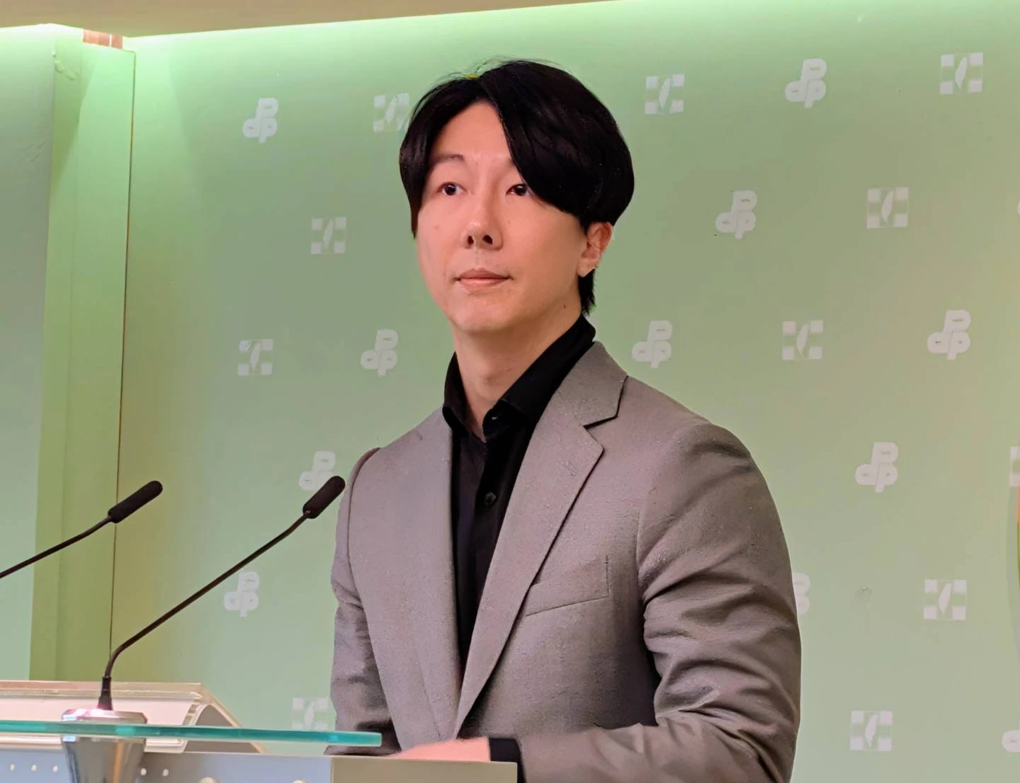 邱毅稱台商委屈「得認養綠官的小三」　民進黨：拿出證據立即調查