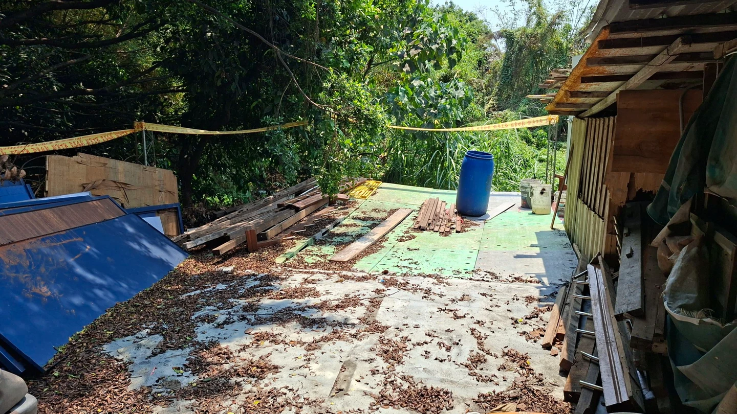 台中旱溪邊坡淪垃圾場　噁心糞水直排河道！居民怒問：何時才清？