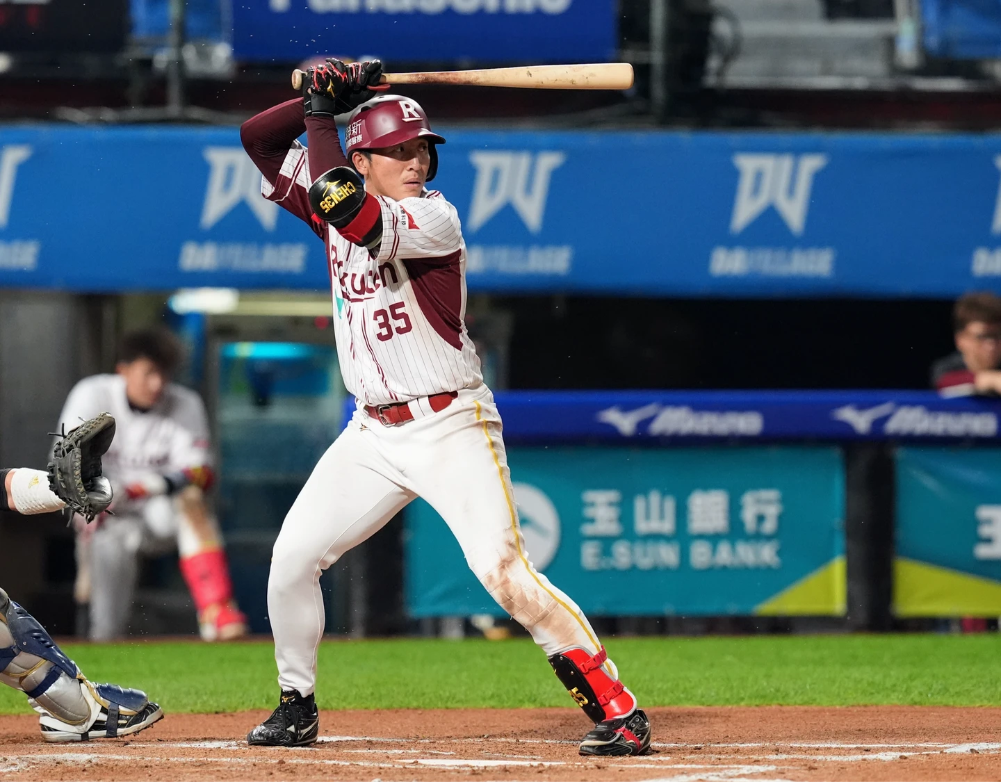 中職｜成晉接殺引球迷論戰！平野惠一這樣說　曾豪駒評「會玩球的好反應」