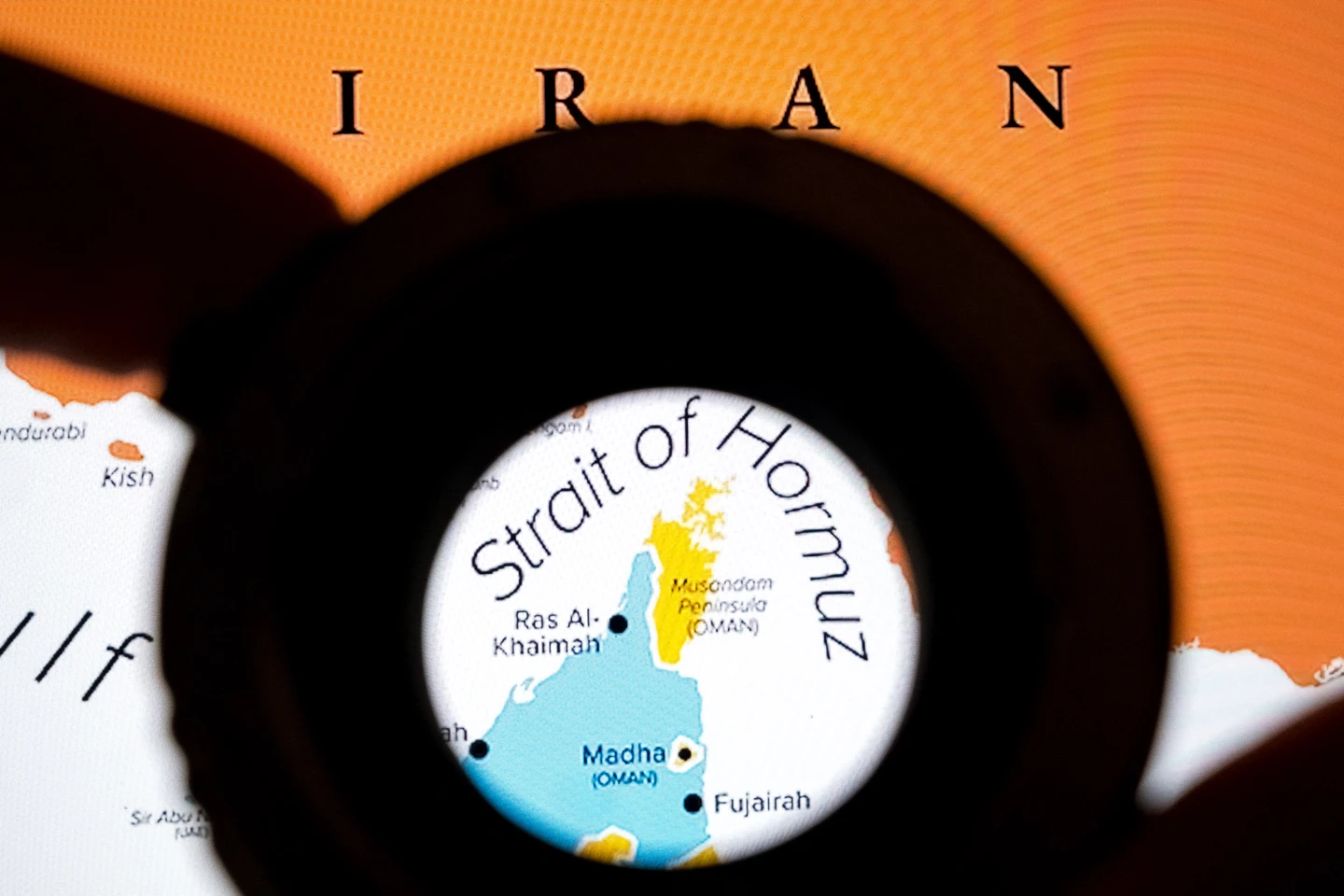 首突破！受制裁中國油輪駛出波斯灣　伊朗影子船隊對美軍封鎖構成挑戰