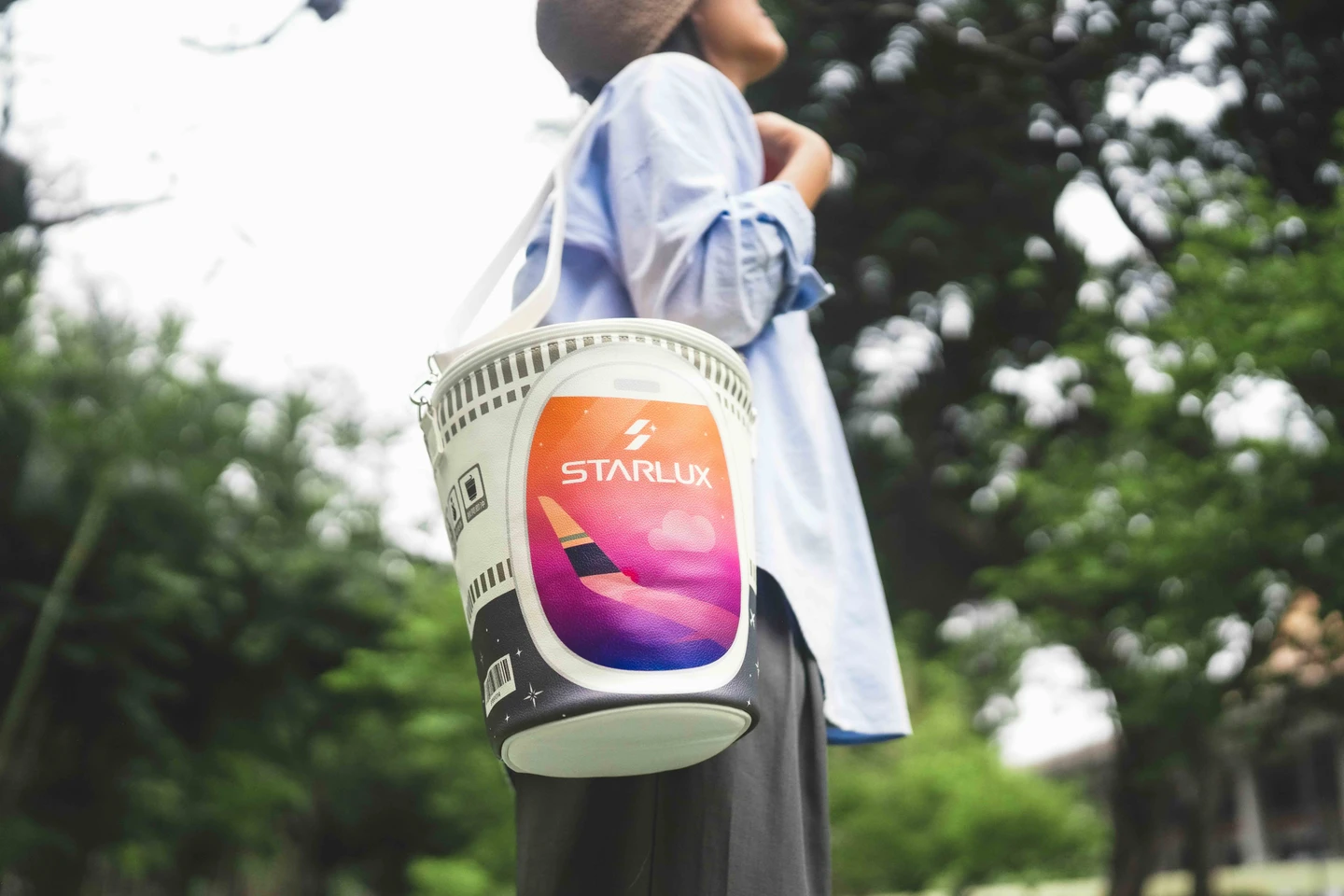 星宇把泡麵變「巨無霸杯包」！內藏日、泰、港澳來回機票