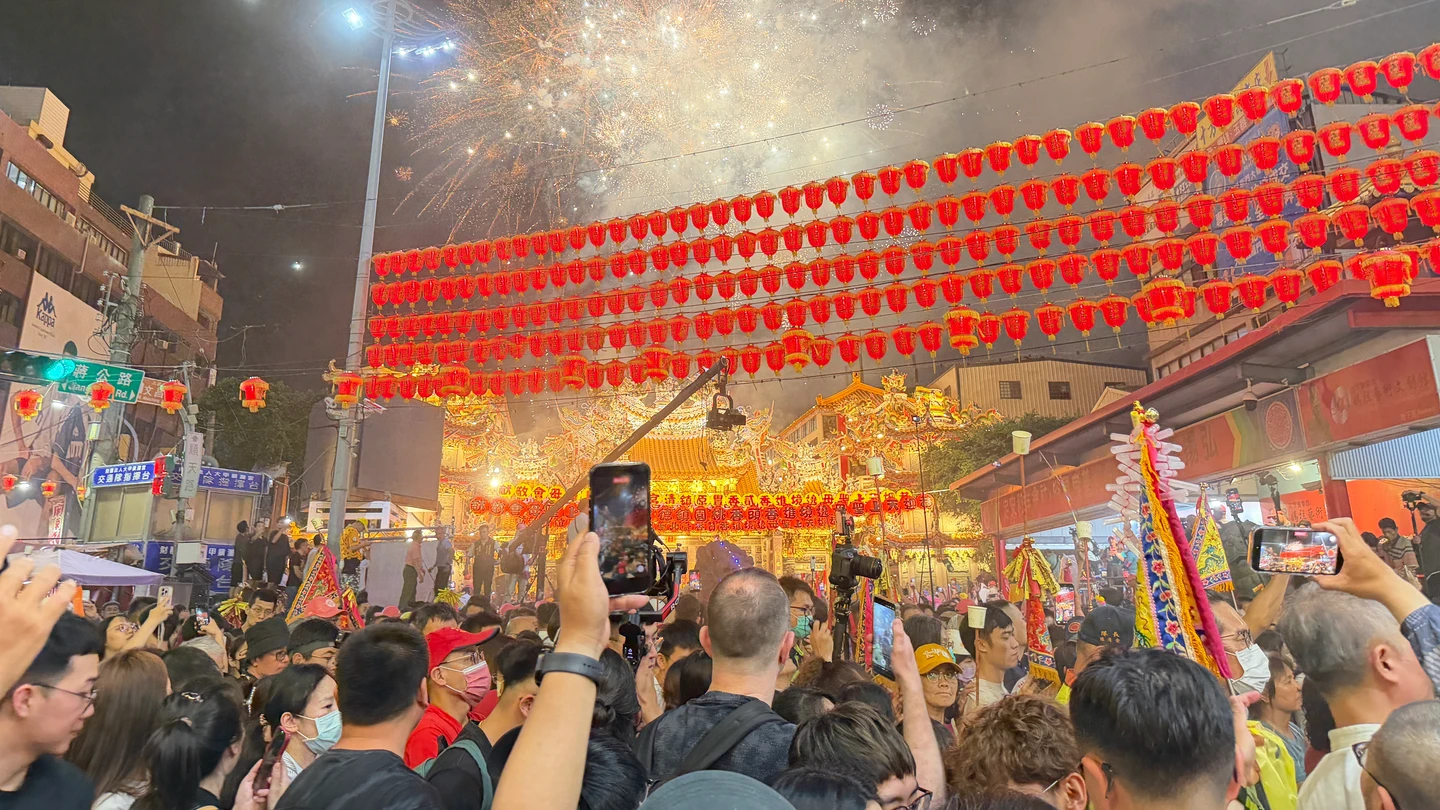 有片｜大甲媽祖9天8夜遶境起跑！60萬人朝聖起駕　長征340公里