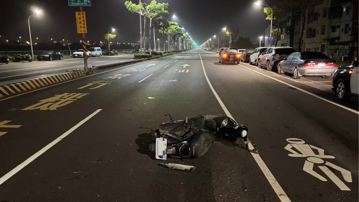 有片｜離奇！高雄男跌落3米深溝剛獲救　1小時後再自撞分隔島頭部重創