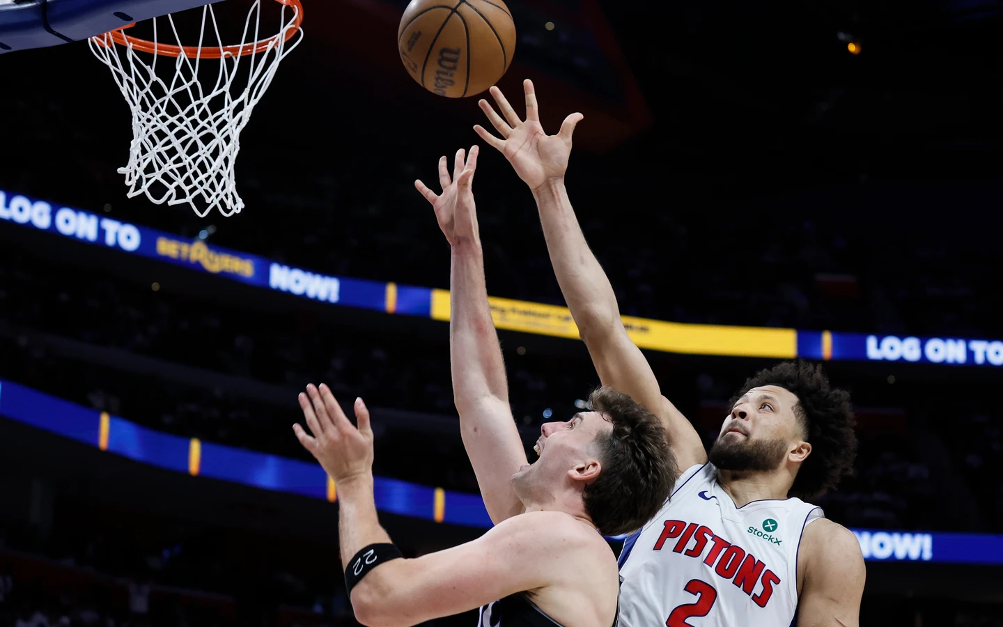 NBA｜主場魔咒作祟！東區龍頭活塞爆冷遭魔術下克上　季後賽主場18年沒贏過