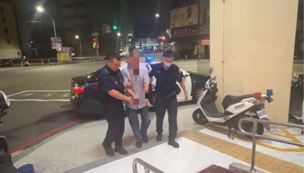 聊天太吵惹怒他！高雄七旬男捷運車廂內突亮刀嚇壞3人　下場曝光