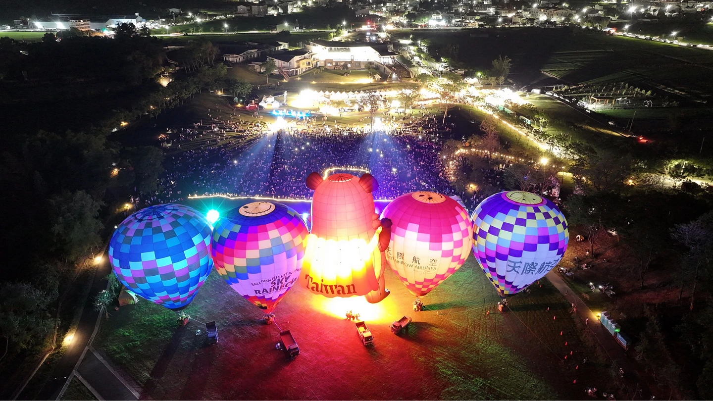 西拉雅森活節周末起飛！天公不作美　熱氣球光雕秀緊急延期1天
