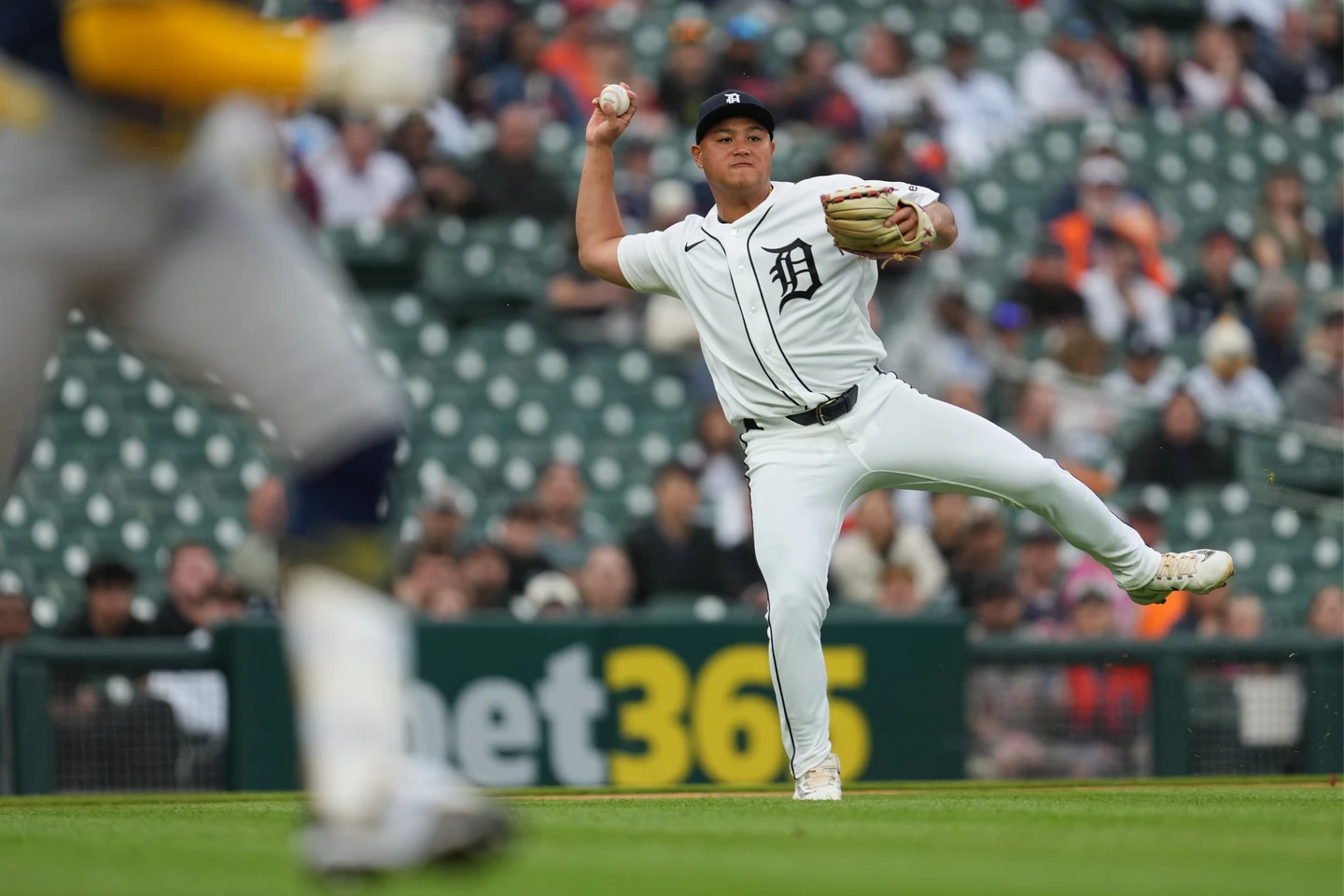 MLB｜李灝宇連2戰敲安　鄧愷威中繼「拆彈」繳2.2局好投