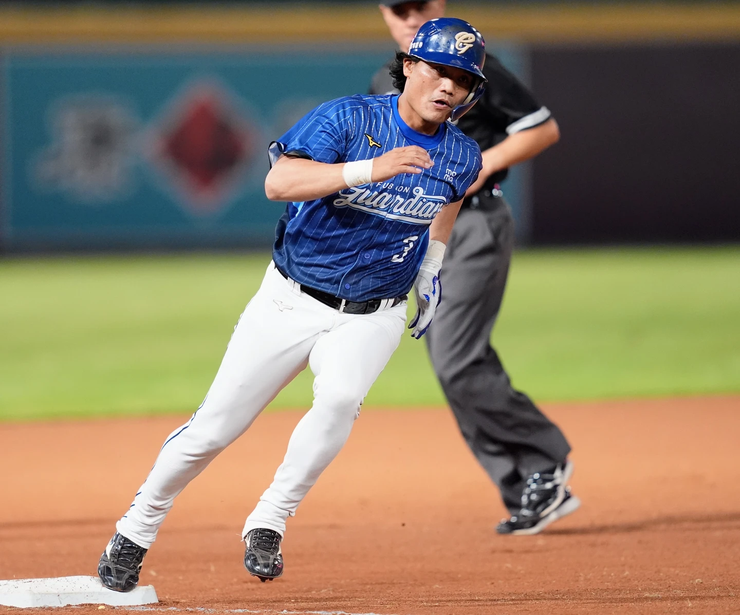 中職｜王勝偉代打開轟破高國慶最老紀錄　曾豪駒讚：薑還是老的辣