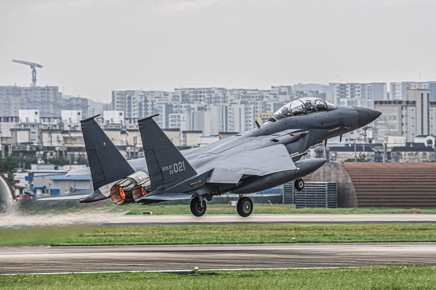 南韓F-15K空中相撞真相出爐　竟是飛行員「自拍」釀事端！維修費近2千萬