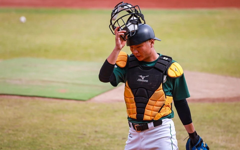 中職｜後勁吞來台最慘敗仗！台鋼捕手首局隱形低級失誤惹議　慘遭洪總換下場