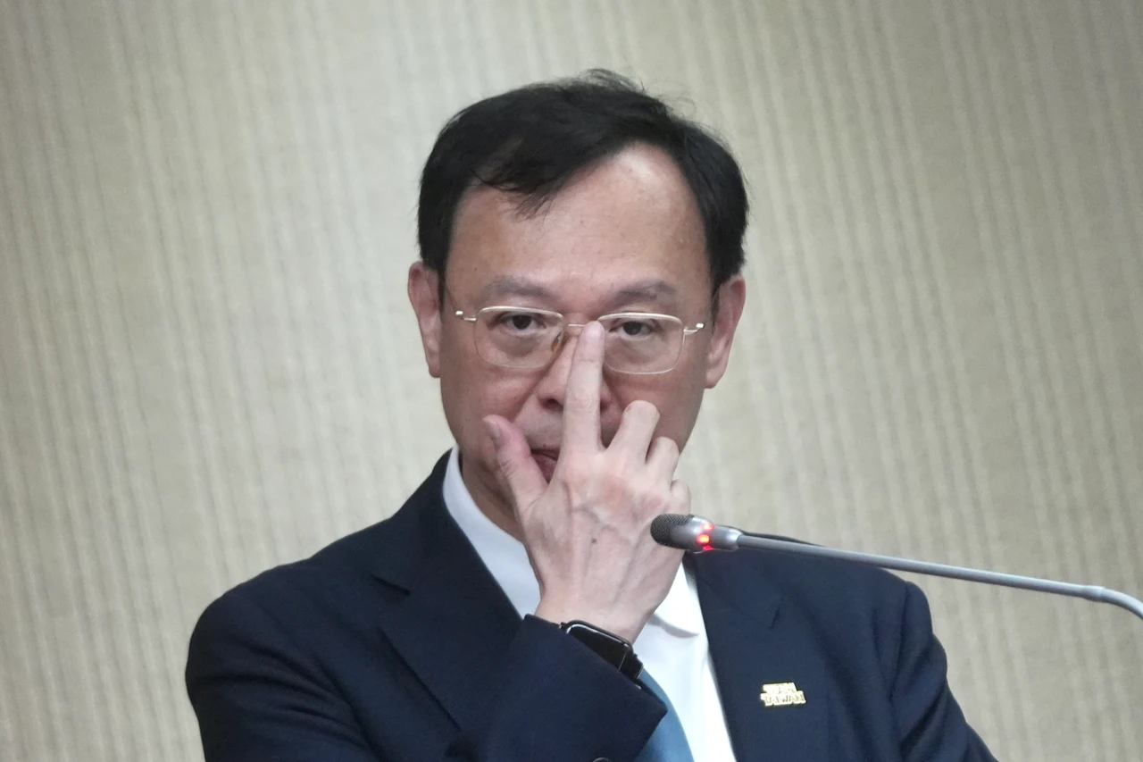 卓揆稱馬鈴薯「每一顆拿出來檢查」　石崇良：從沒逐顆檢驗過