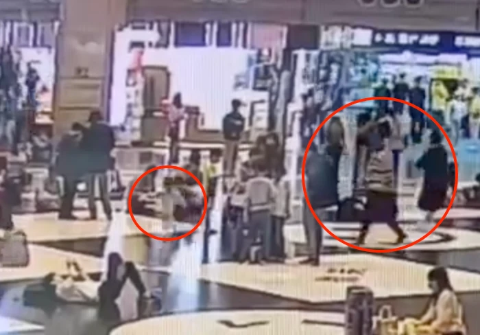 有片｜北車大廳惡男追踹2歲女童　她倒地竟再踩踏背部