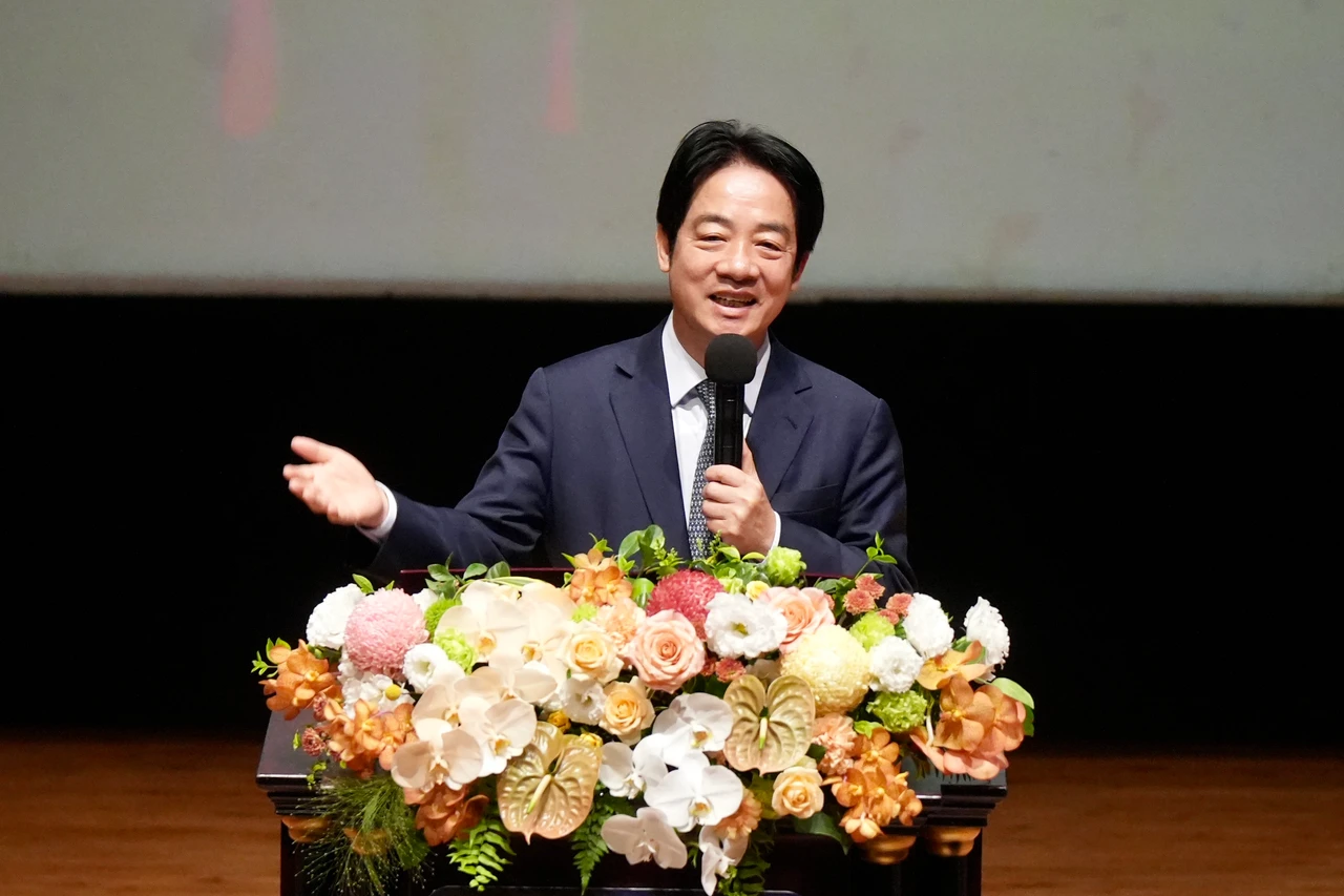 柯文哲為黨工母深夜探病情　賴清德主動向外科醫師群提醫療糾紛