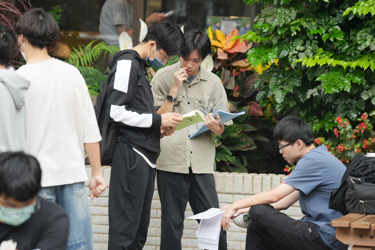 統測首日上午無重大違規　下午考共同科目國文、英文