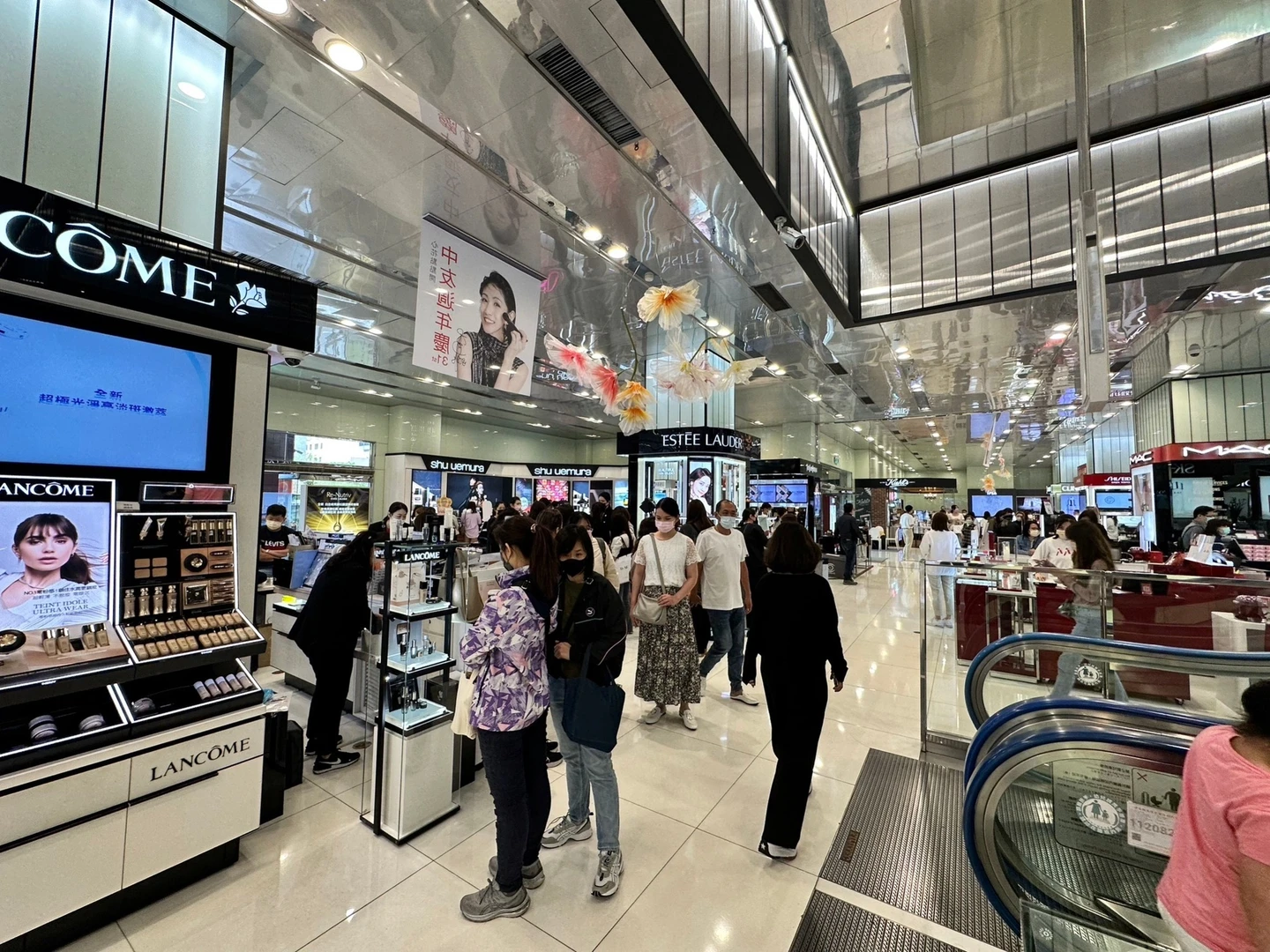 一中商圈、中友百貨突停電！逾5000戶受影響　台電曝原因搶修中