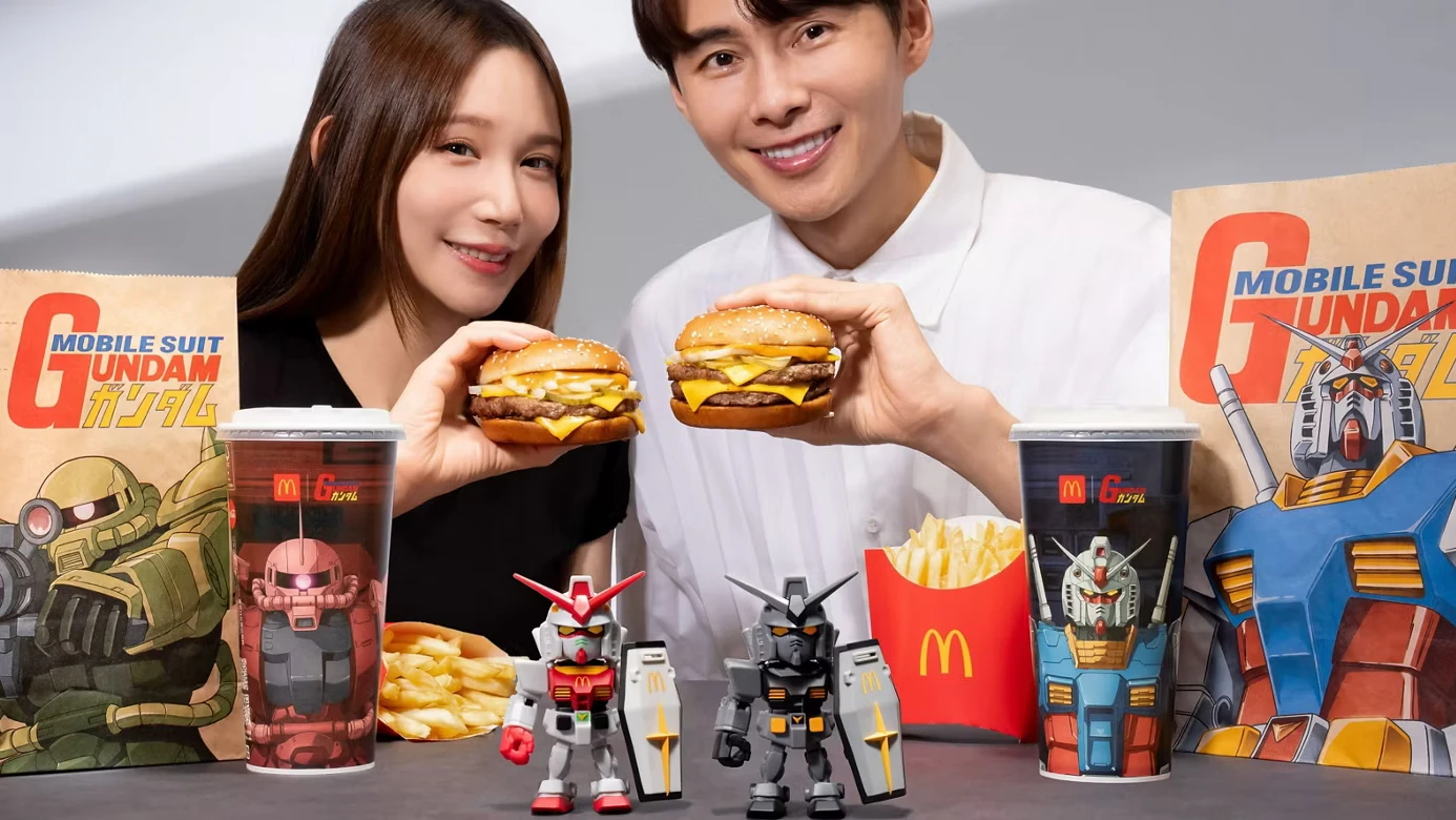 麥當勞鋼彈出擊！夢幻聯名專屬配色公仔與馬克杯　RX-78-2空降西門町