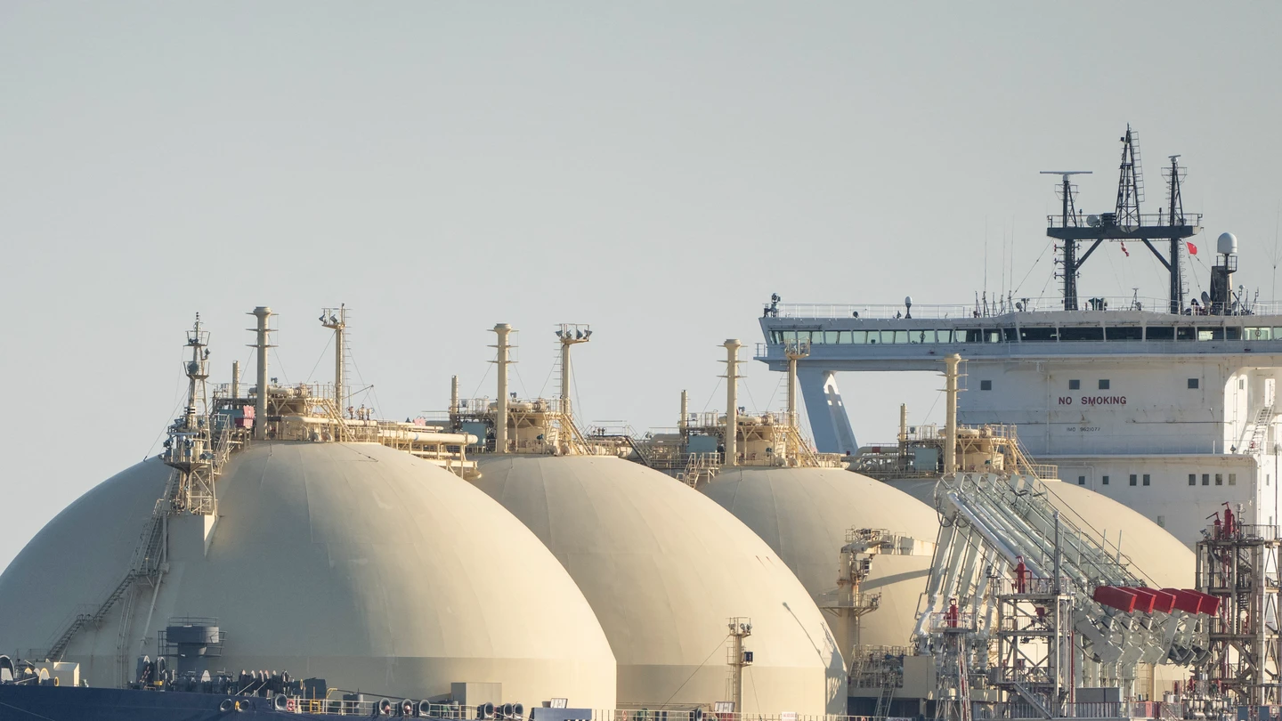 伊朗戰爭2個月來首艘　運載LNG油輪成功駛出荷姆茲海峽！目的地曝光