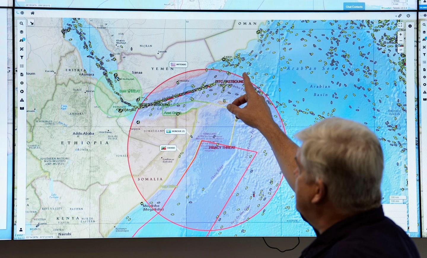 伊朗提停火新方案川普質疑誠意　保險公司對荷姆茲海峽通行有新要求