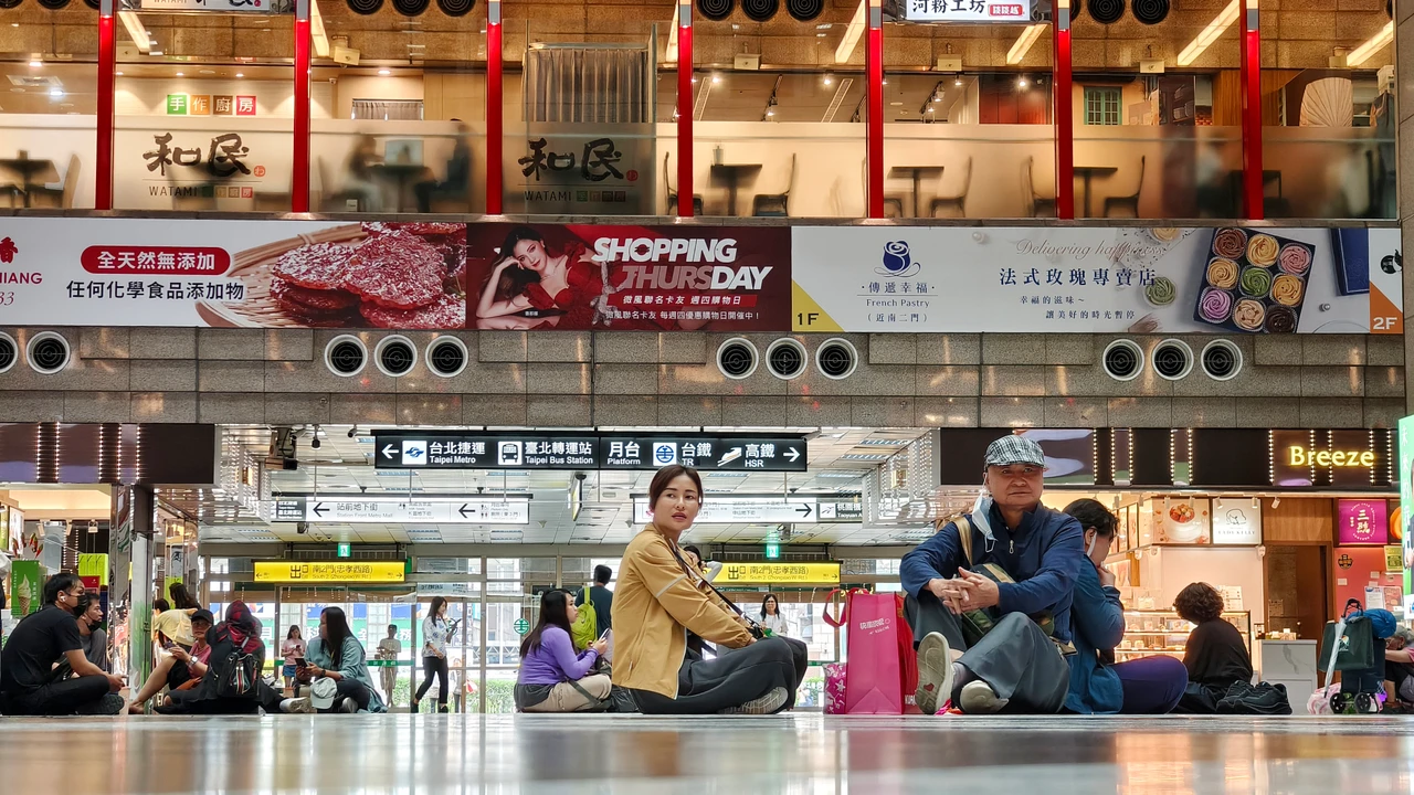 新光三越接手北車商場！微風「提早趕人清空」　台鐵出手阻止
