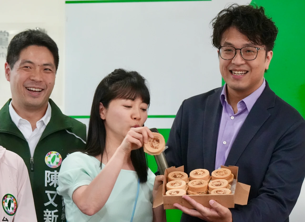 高嘉瑜猛誇沈伯洋讓藍營「瑟瑟發抖」　酸蔣萬安照本宣科沒靈魂