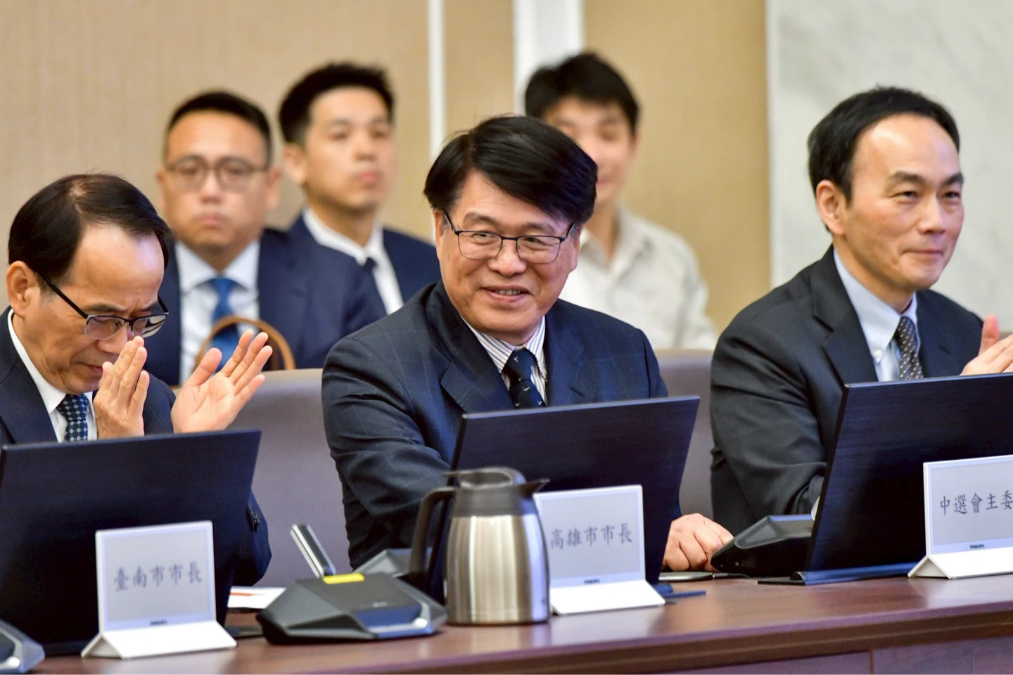 卓榮泰期勉游盈隆領中選會　順利完成九合一任務