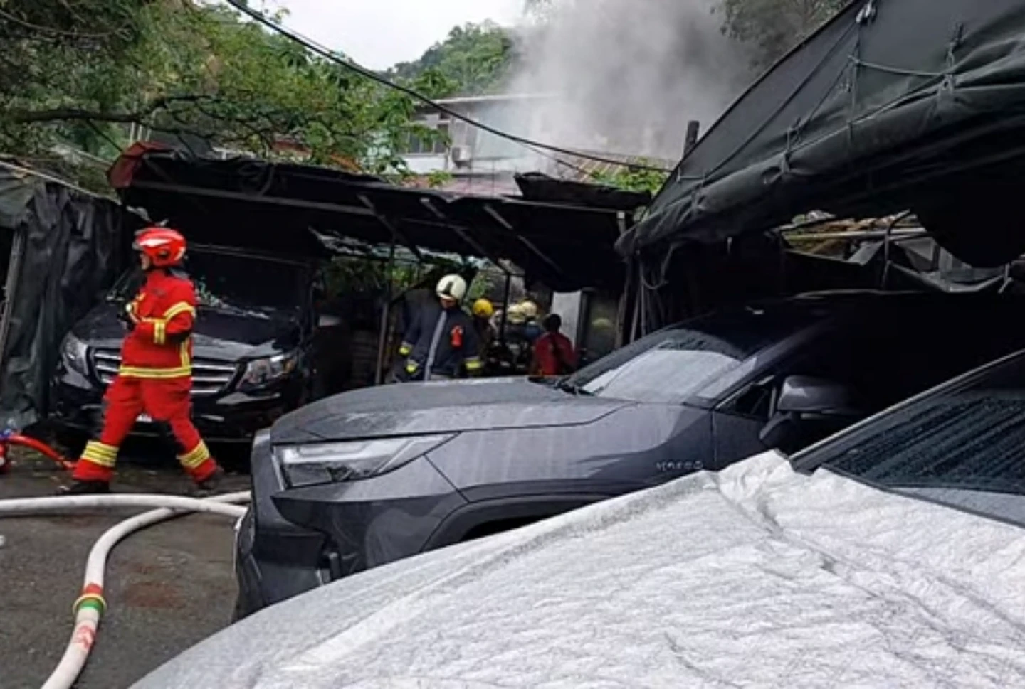 北市公寓竄火！男逃生不及陳屍屋內　妻返家泣不成聲