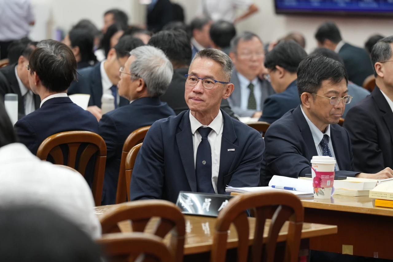 清大校長高為元續任僅3天　跑去選國外大學校長！結果落選