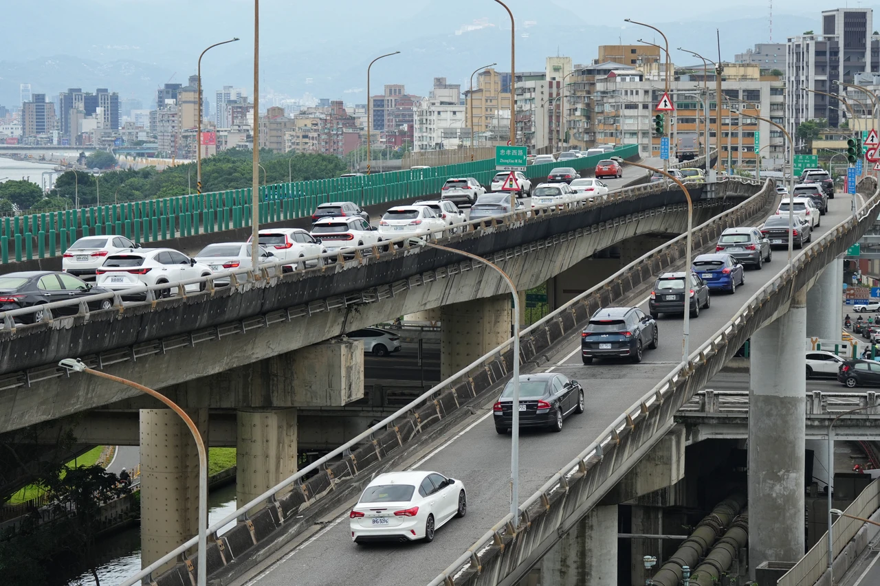 五一連假第2天地雷路段出爐！北向車流增1.2倍　國5塞到深夜