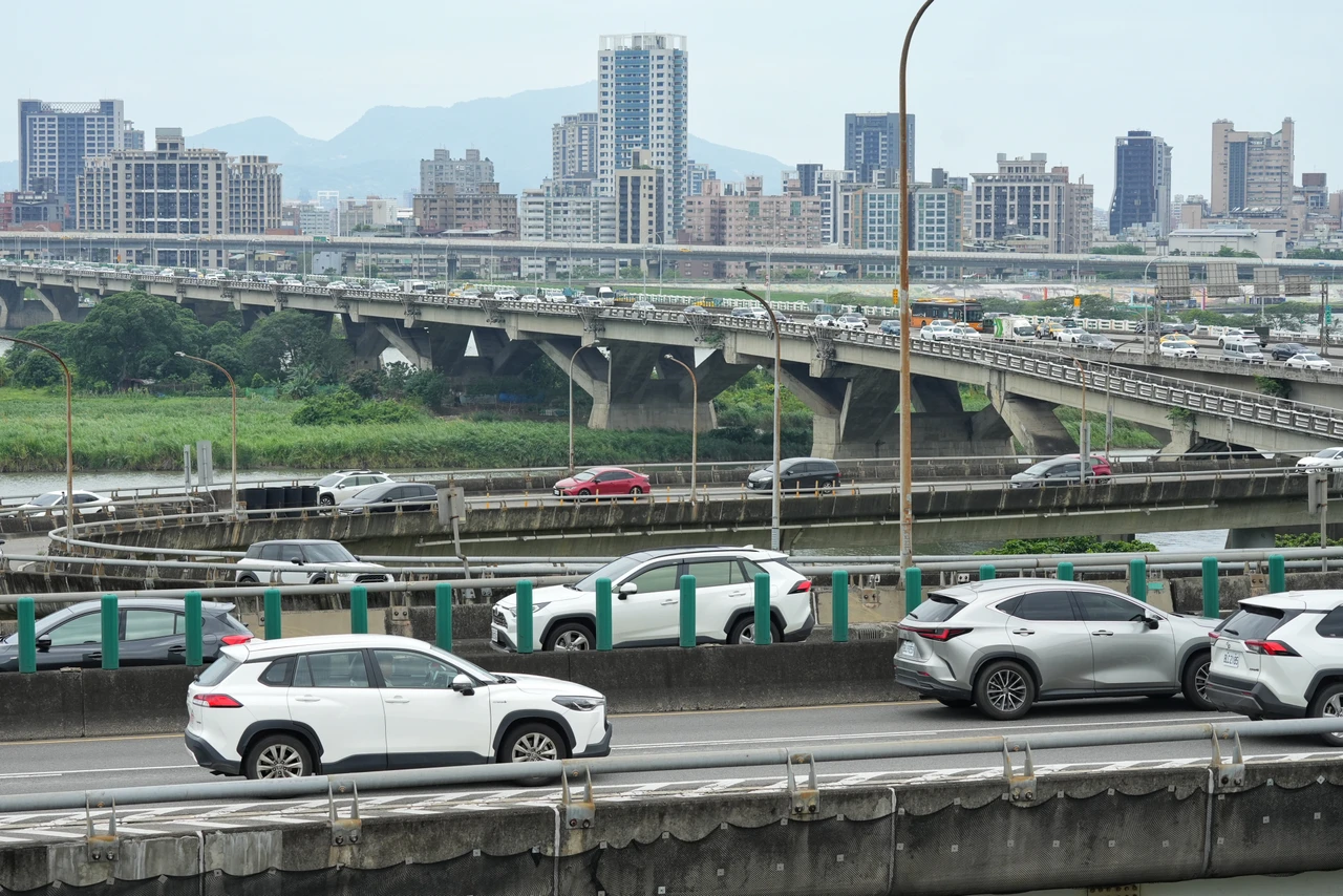 「汽燃費」走入歷史！改名「公路養管費」　交通部：費用不變僅更名