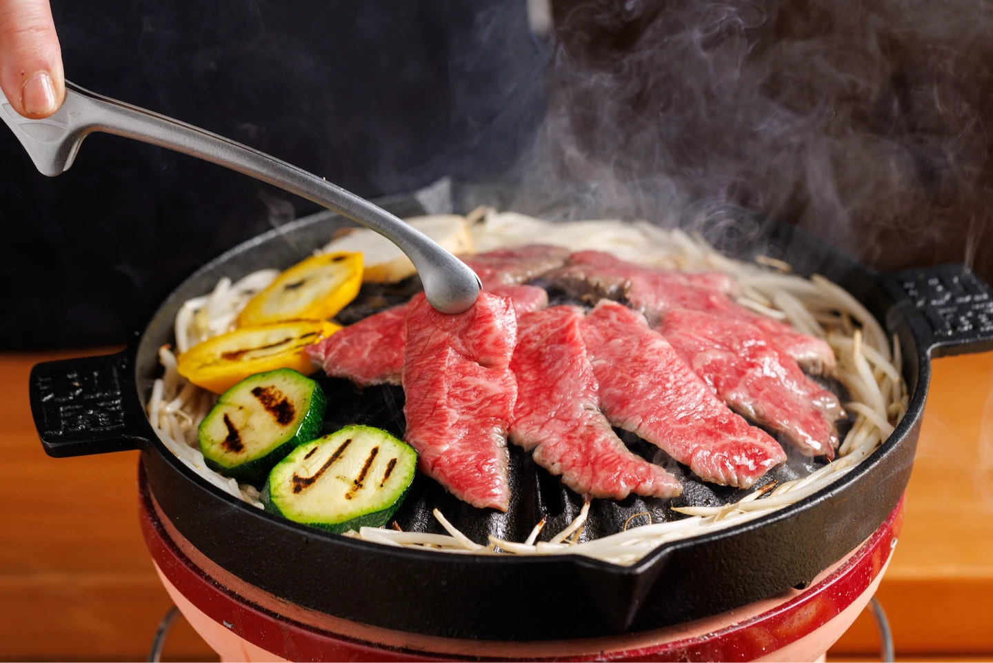 單身經濟崛起！初魚全新個人燒肉插旗信義區　爽吃和牛198元起