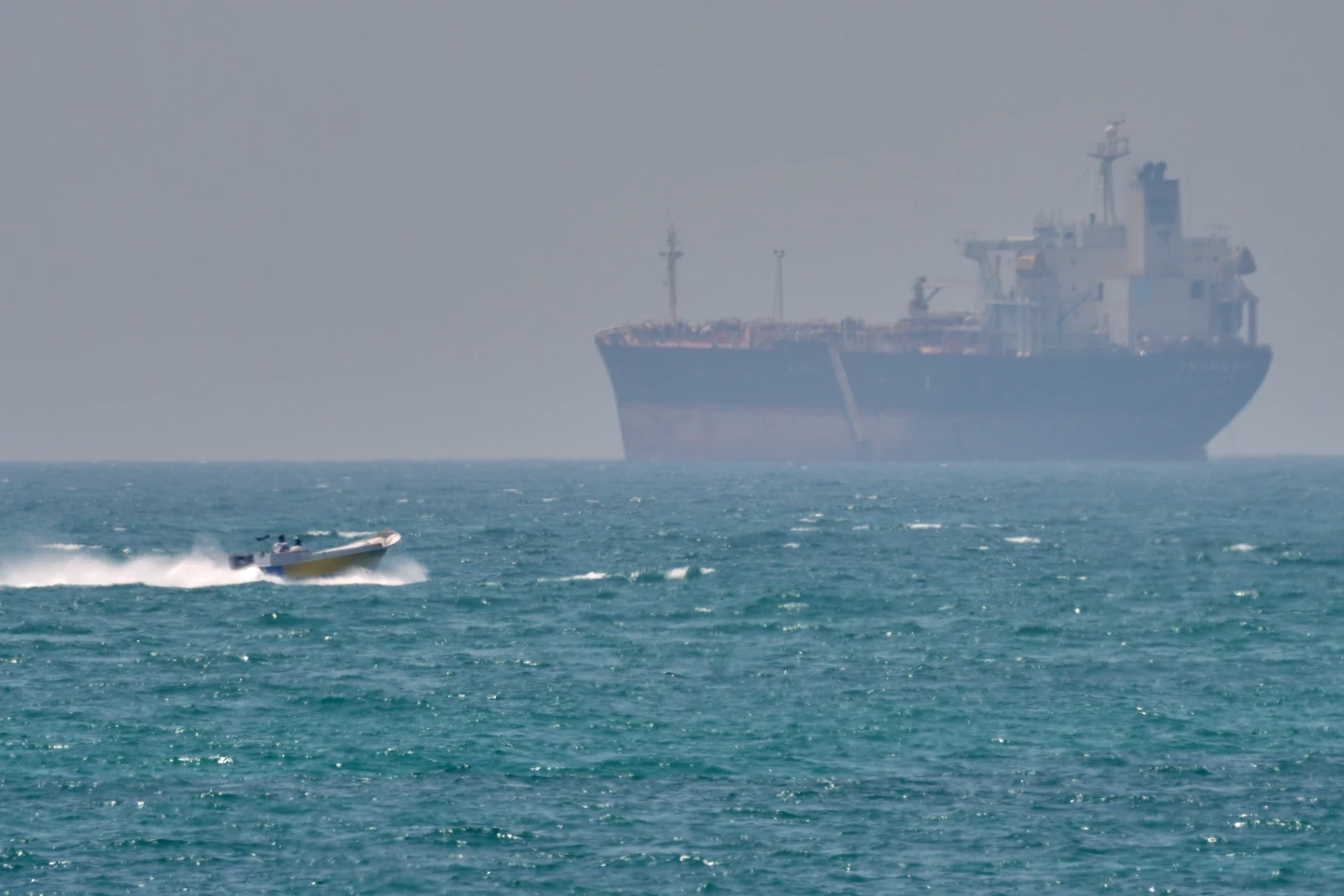 不是護航！美軍曝荷姆茲海峽「自由計劃」細節　派飛彈驅逐艦、百架飛機