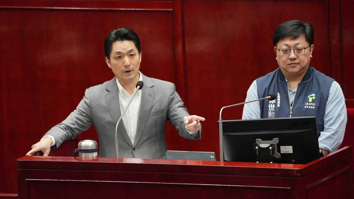 米奇入侵台北校園！議員揭窗簾被啃破、教室發現老鼠亂竄