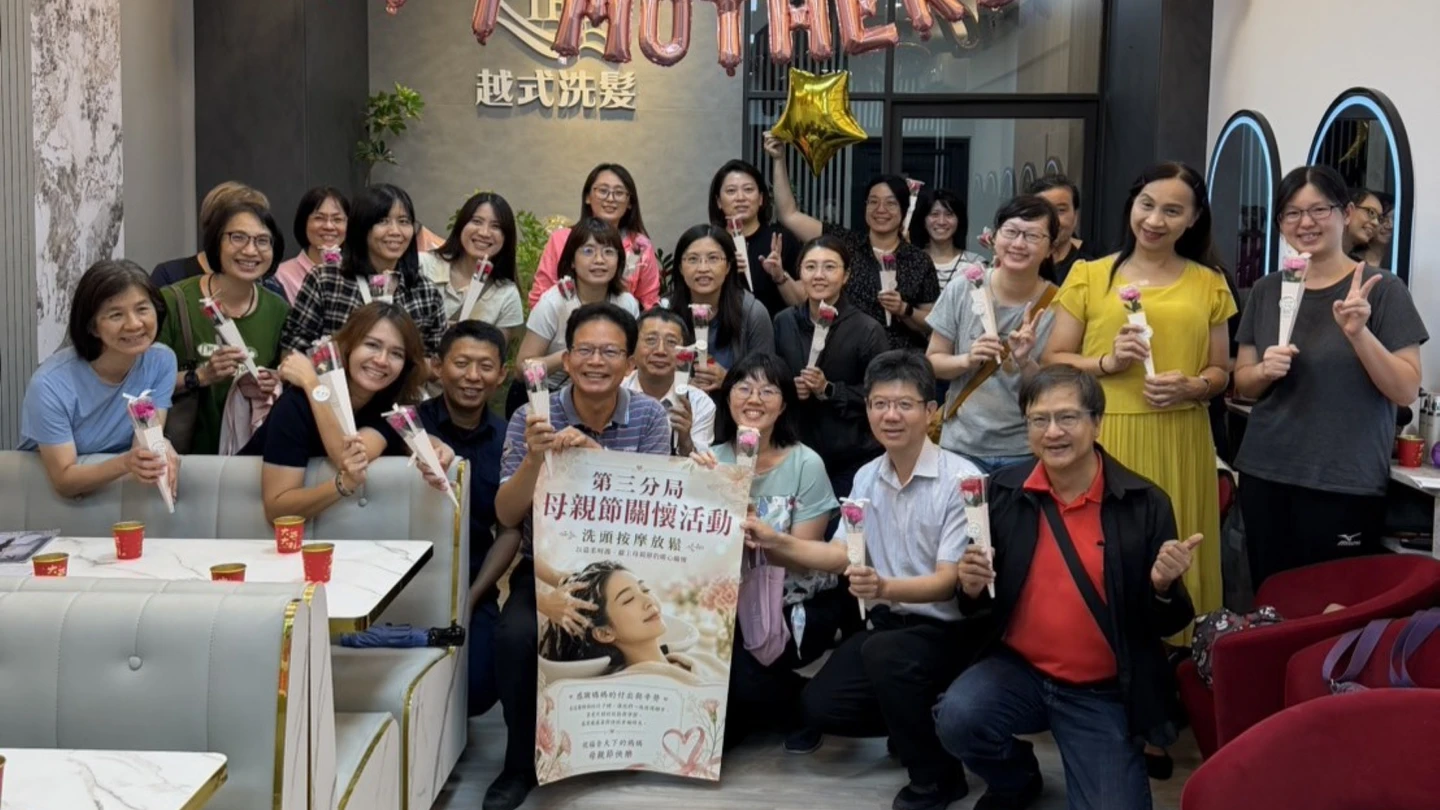 母親節超狂福利！台中女警一試全喊：太療癒　壓力全面「查扣」