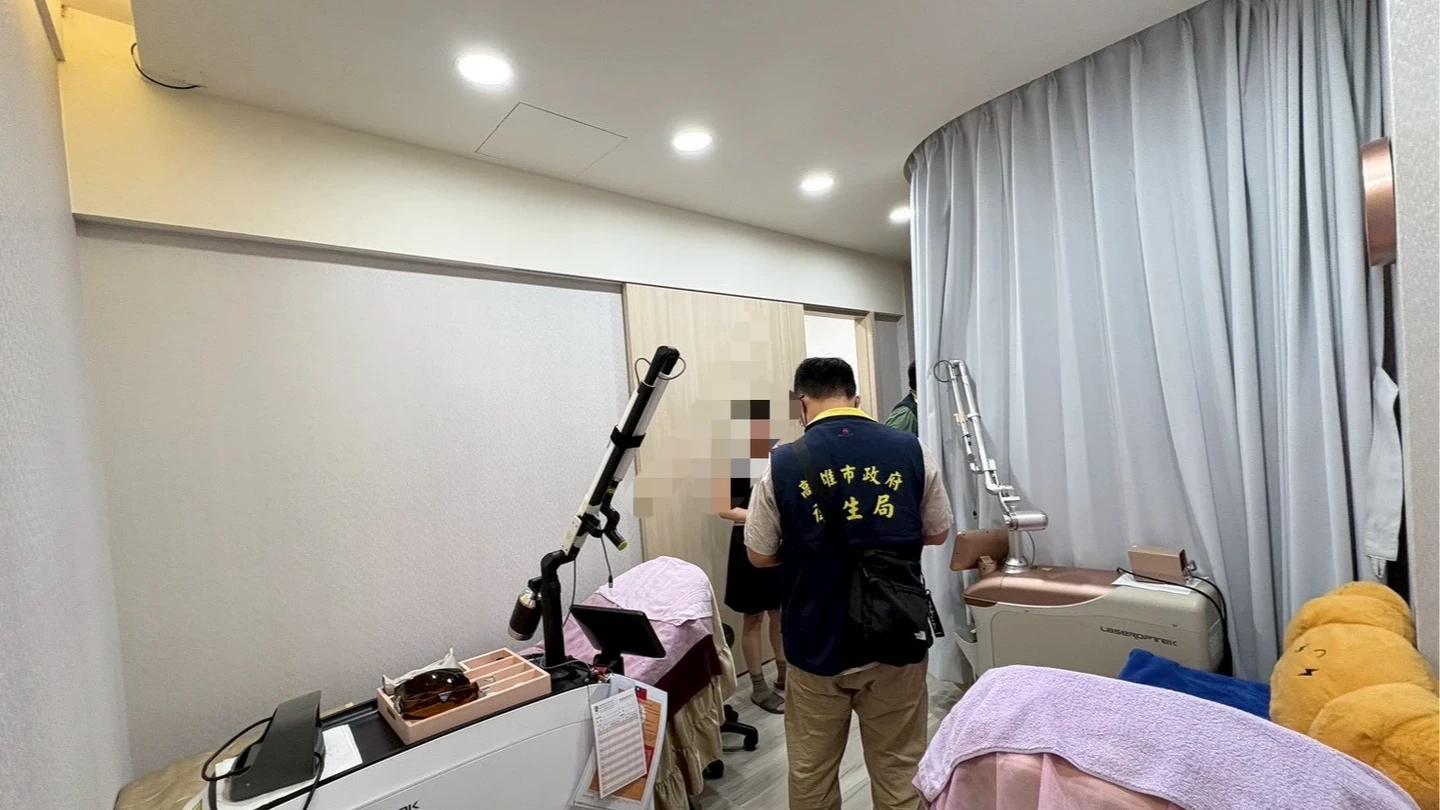 有片｜台南研醫明疑現針孔設備　高雄分店遭突擊稽查監視主機送檢