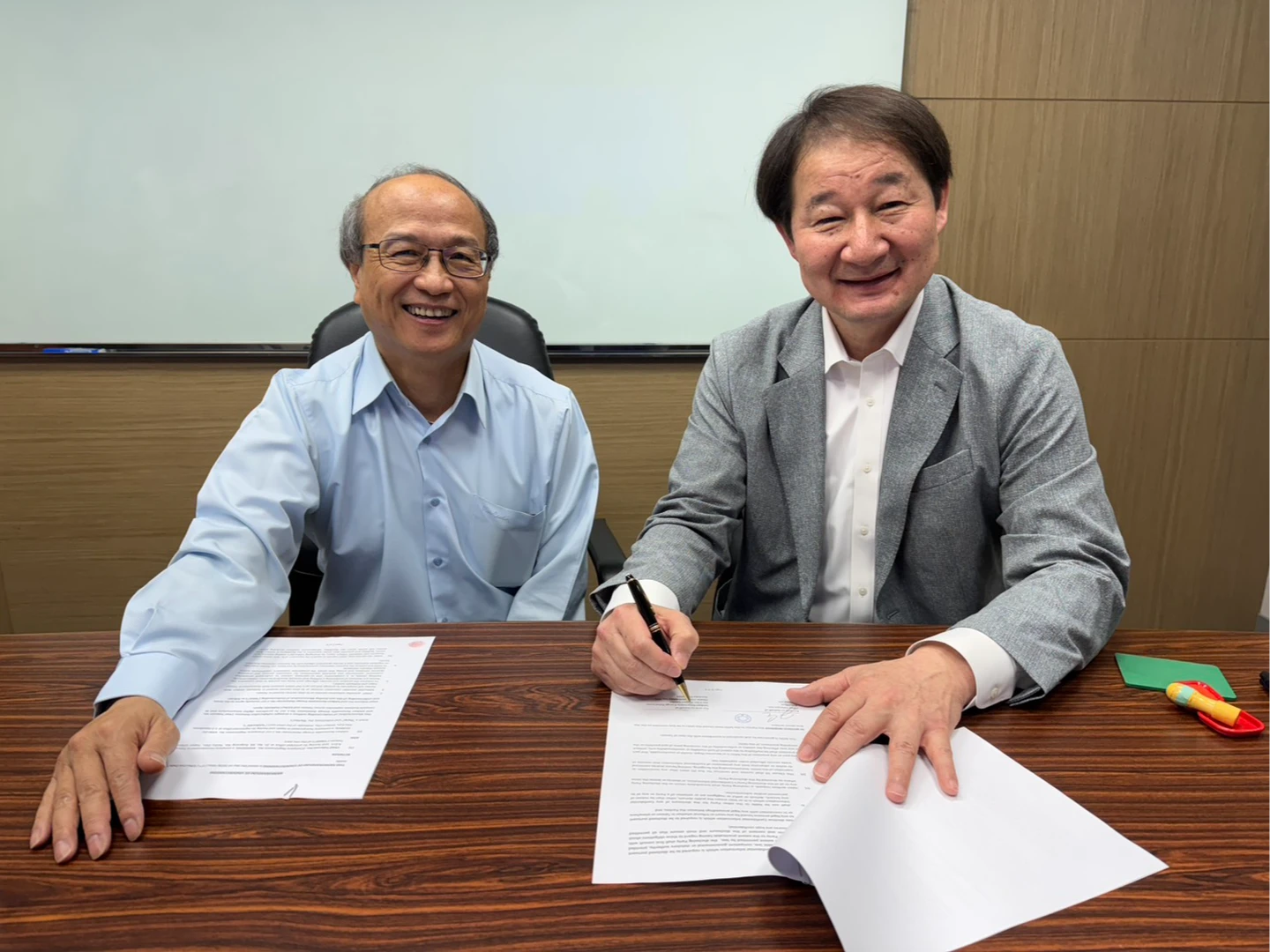 是方與北海道石狩再生能源資料中心簽署MOU　共同打造亞洲AI算力走廊