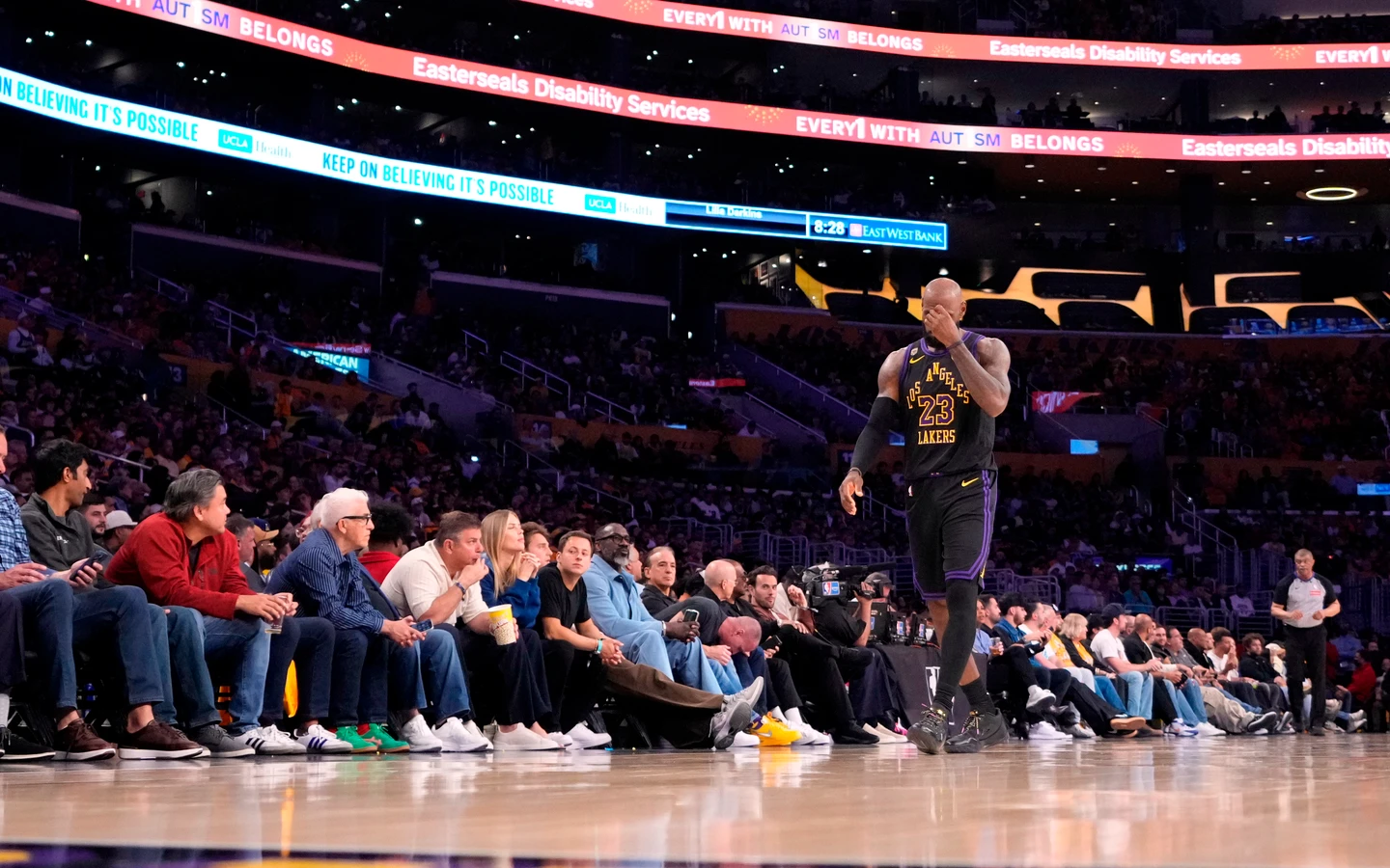 NBA｜等不到東契奇復出！詹皇寫歷史第一神蹟仍遭雷霆橫掃　下季動向成謎