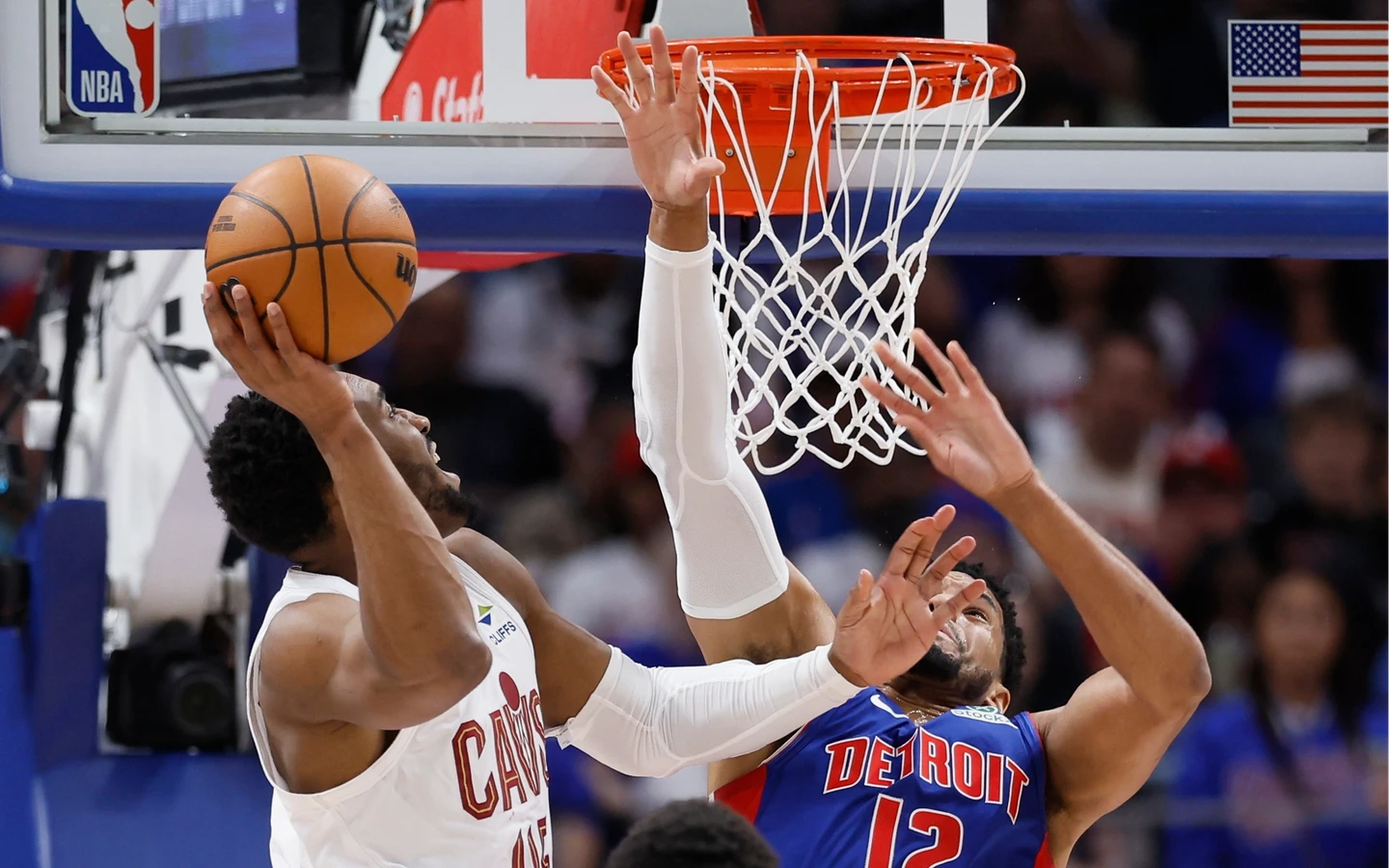 NBA｜後詹皇時代首進東決！騎士連兩輪搶七勝出　哈登關鍵戰依舊軟手