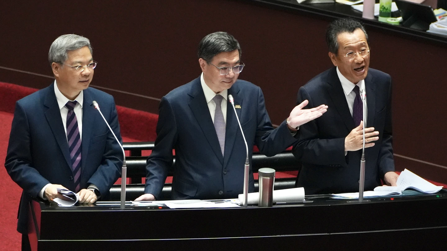 軍購特別預算4700億如何補救？　卓揆憂：放公務預算「排擠產業協助」