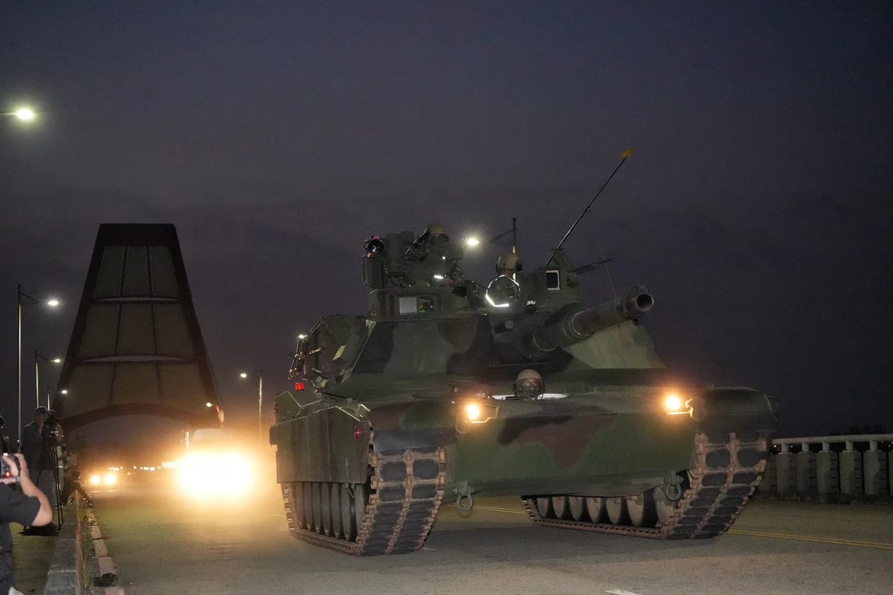 520展現防衛實力！M1A2T凌晨戰備偵巡　戰車維持96%高戰備妥善率